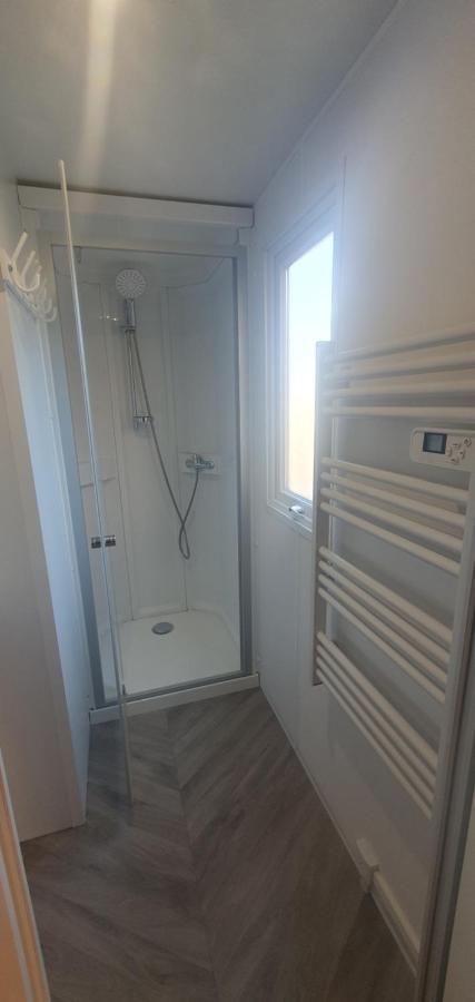 Mobil Home Maxi Confort Sur La Cote D'Azur Fréjus Buitenkant foto